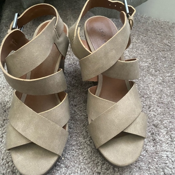 Nice Plataform - Picture 2 of 2